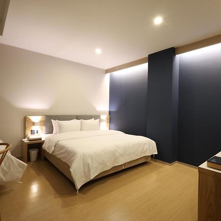 Hound Hotel Changwon Eksteriør bilde
