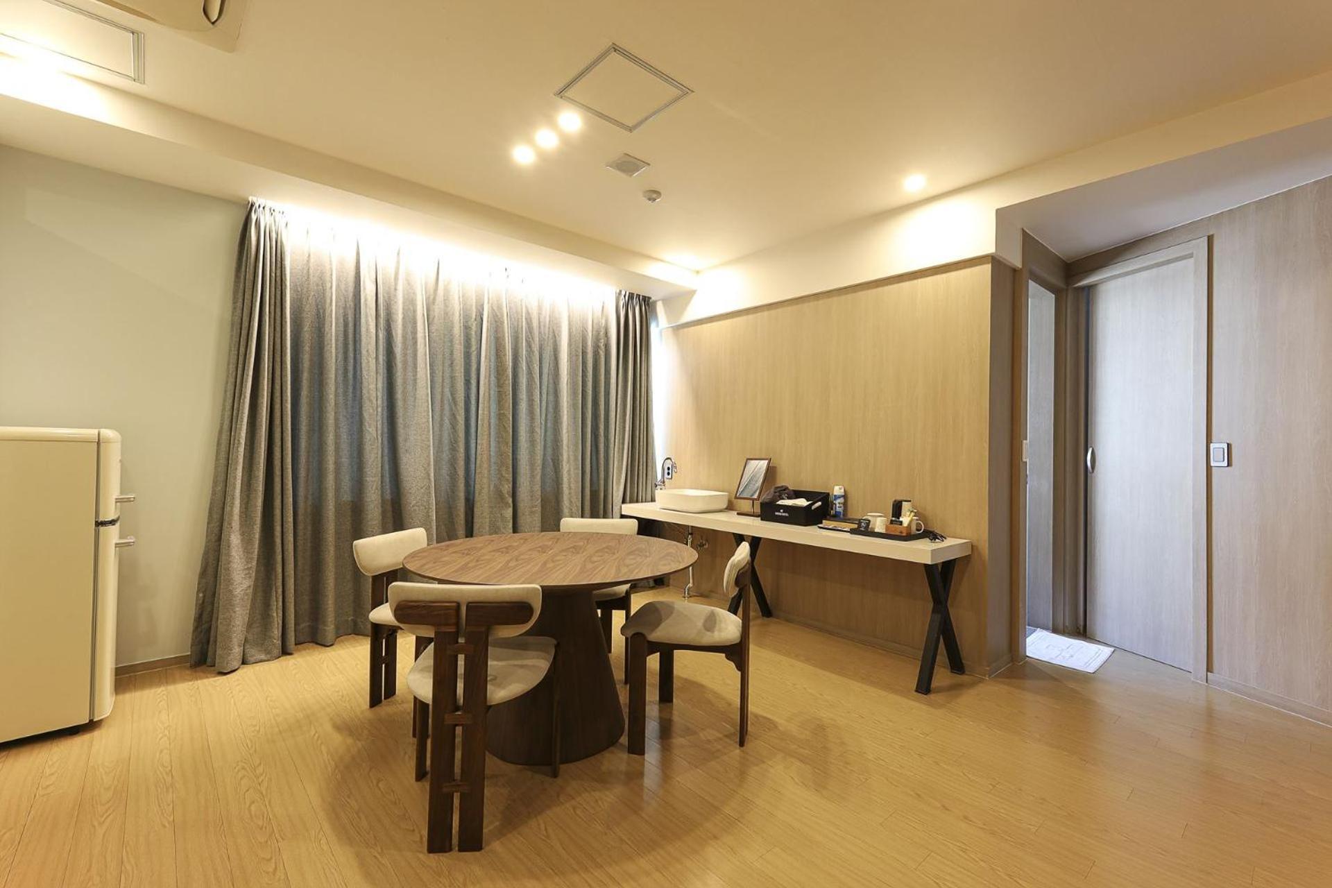 Hound Hotel Changwon Eksteriør bilde