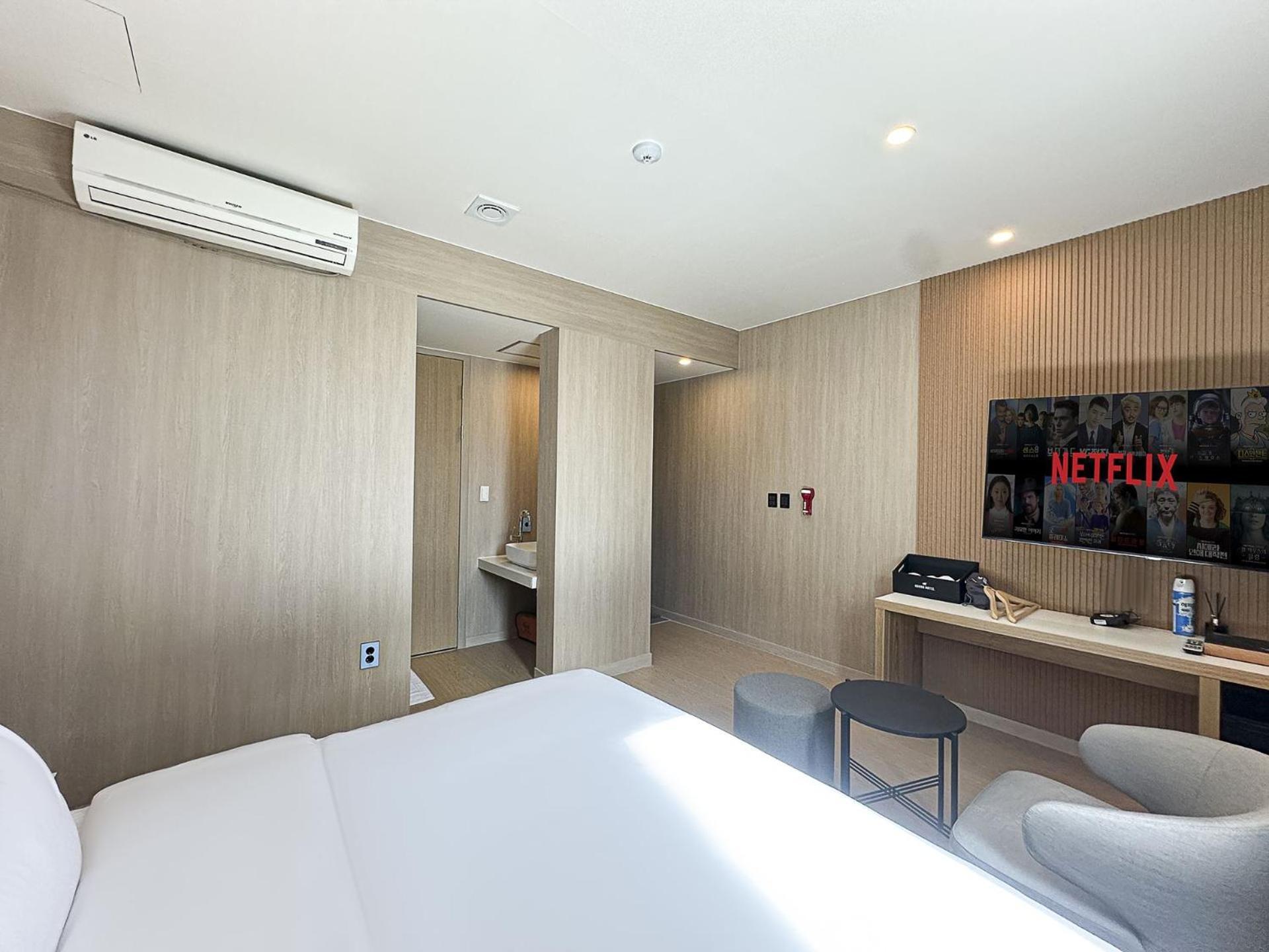 Hound Hotel Changwon Eksteriør bilde