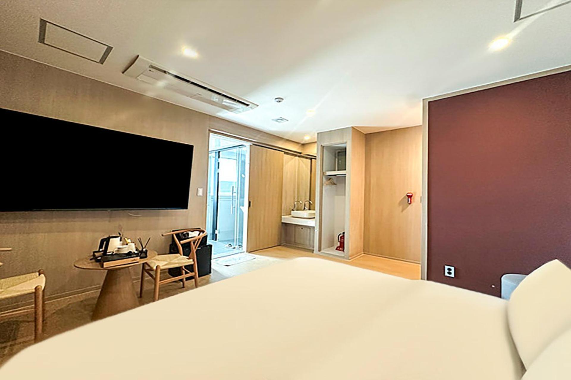 Hound Hotel Changwon Eksteriør bilde