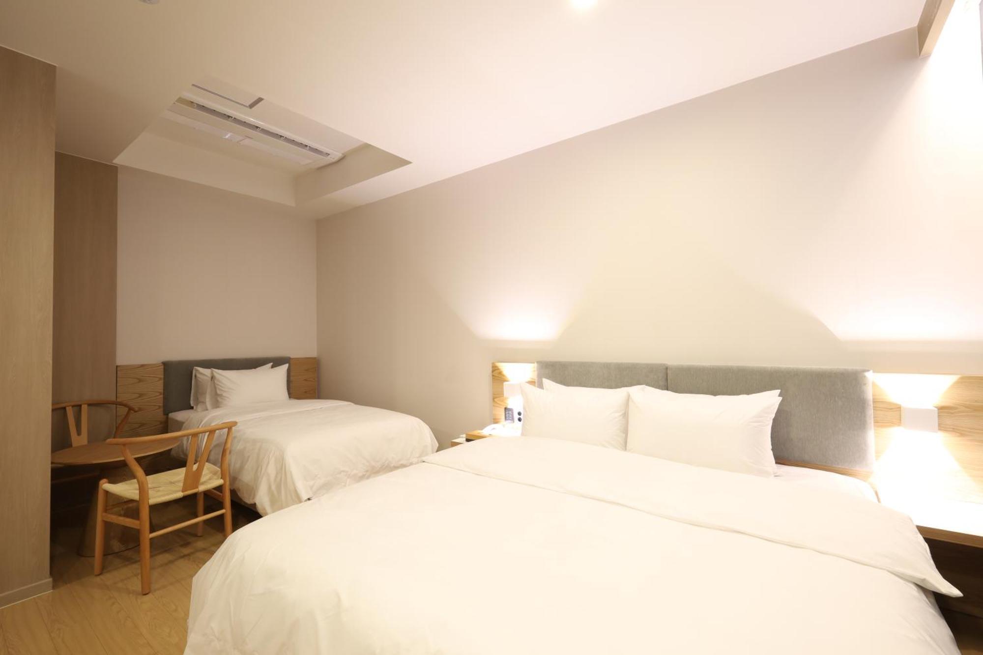 Hound Hotel Changwon Eksteriør bilde