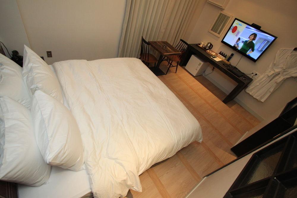 Hound Hotel Changwon Eksteriør bilde