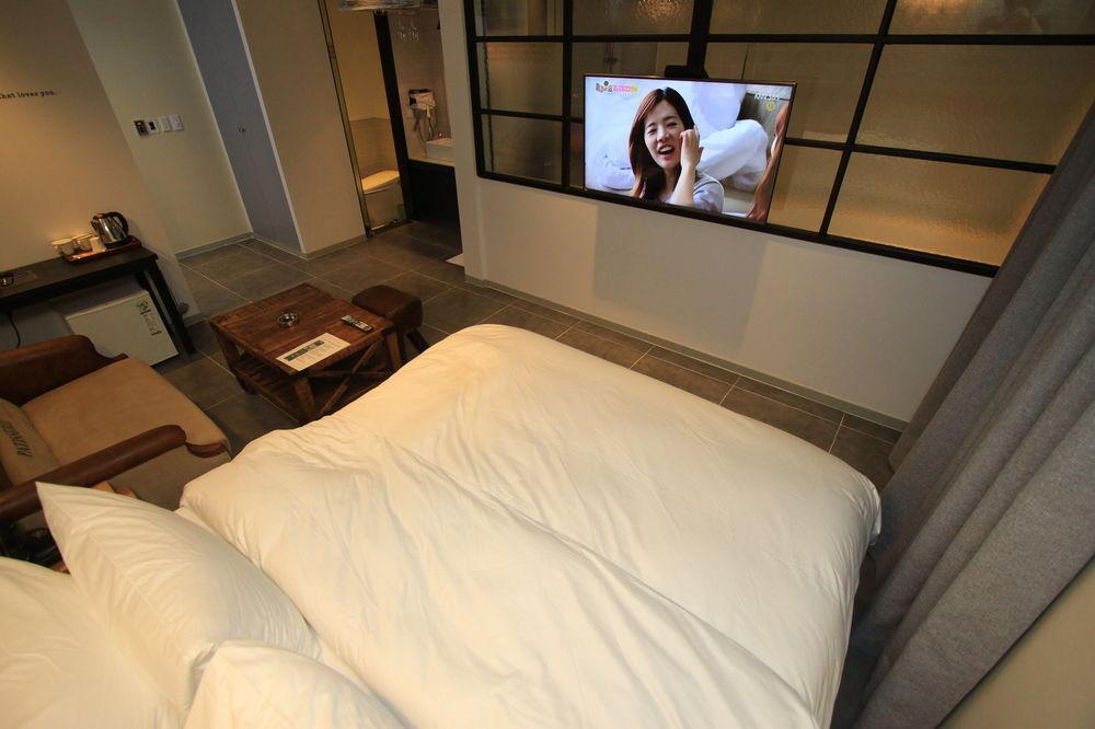 Hound Hotel Changwon Eksteriør bilde