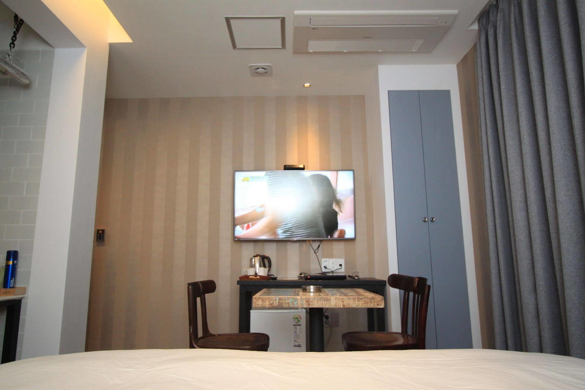 Hound Hotel Changwon Eksteriør bilde