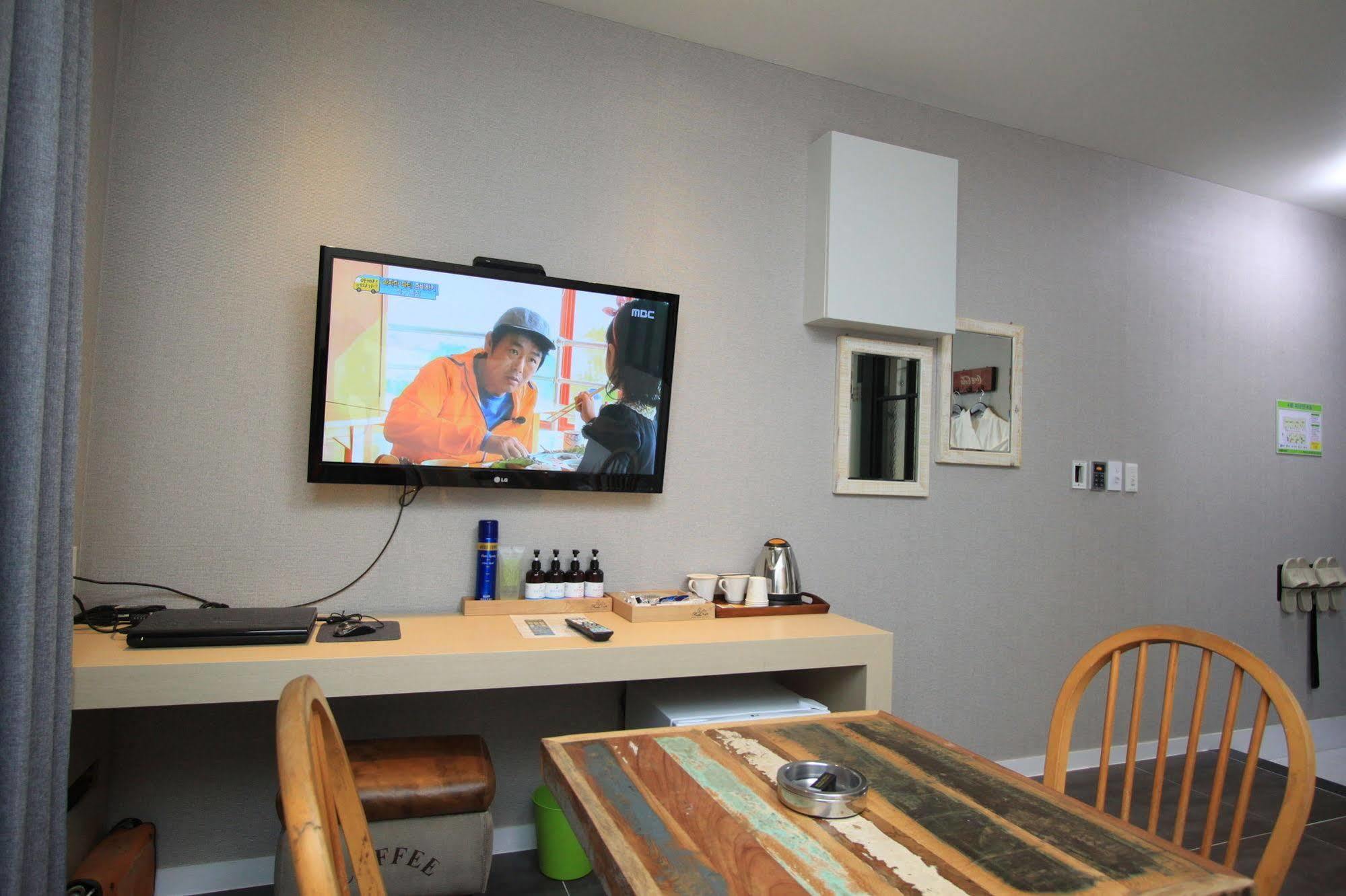 Hound Hotel Changwon Eksteriør bilde